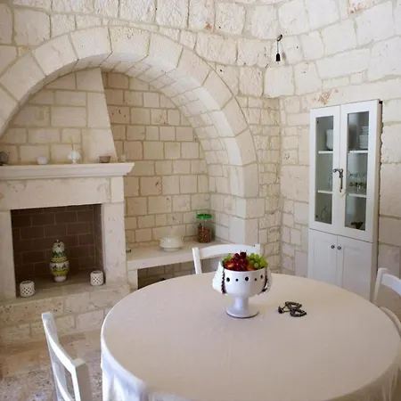 Charming Trullo In Cisternino